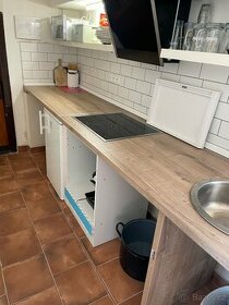 Kuchyňská pracovní deska 315x68cm - 1