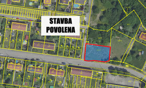 Prodej pozemku (811 m2) se stavebním povolením na trojdům; T