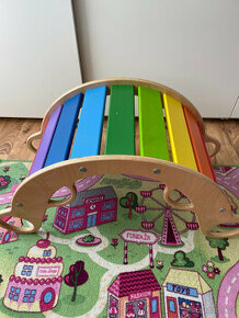 montessori houpacka barevná - Swing