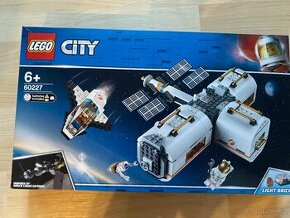 Lego City měsíční vesmírná stanice