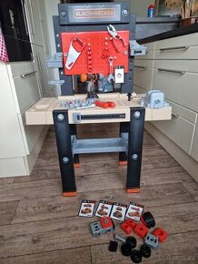 Pracovni stul / ponk Black & Decker vcetne naradi