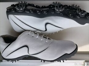 Nové boty kožené na golf
