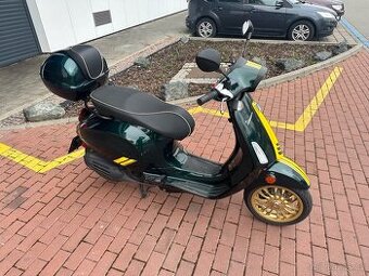 Vespa Sprint 150 Racing Sixties 2021