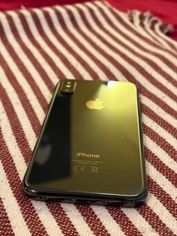 iPhone XS 64gb černý s chybkami