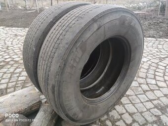 Pneu 315/70 R 22,5 - 1