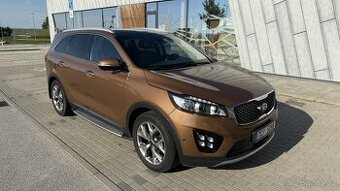 Kia Sorento, 4x4, z ČR, tažné, zimní komplety, panorama, max