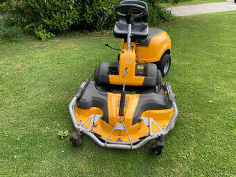 Zahradní traktor ,rider Stiga Park 4 x 4