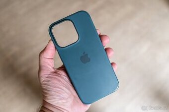 Silikonový kryt s MagSafe na iPhone 16 Pro - jezerně zelený