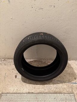Pneu letní Bridgestone 245/45 R19