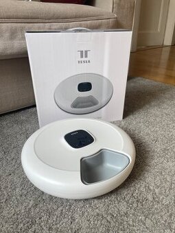 Automatické krmítko pro psy/kočky TESLA - 1