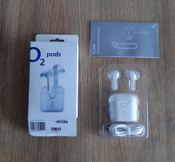 BT sluchátka O2 pods