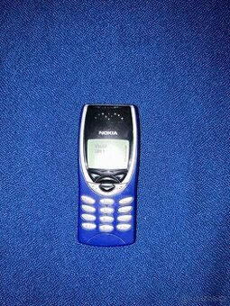 Nokia 8210