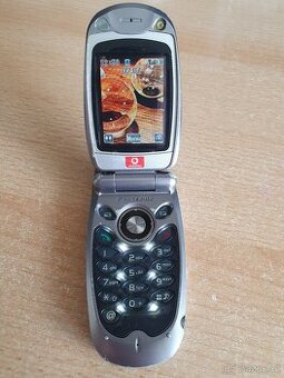 Funkční Panasonic x70 (véčko 2003) prodám či vyměním.