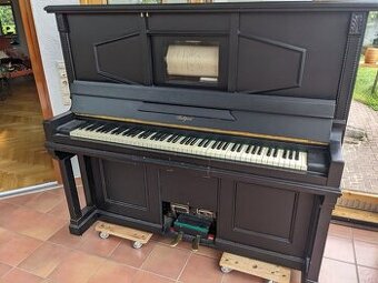 Renovované samohrající retro piano