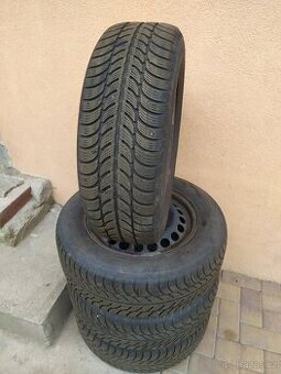Zimní pneu na discích 195/65 R15, rozteč 5x112