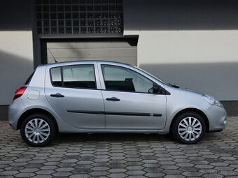 RENAULT CLIO 1,2 / 55 KW V TOP STAVU