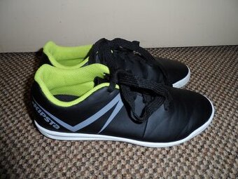 Sálové boty, futsalové kopačky vel. 35