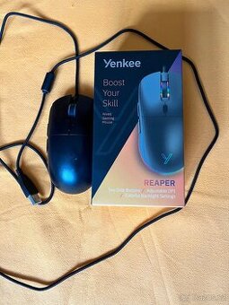 Drátová herní myš