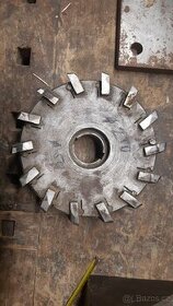 Prodám frézovací hlavu průměr 250