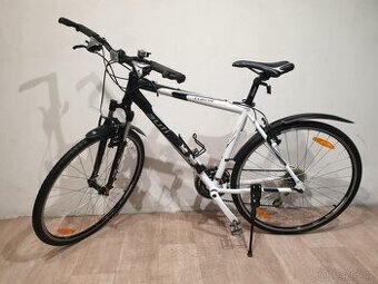 Značkové trekové kolo AUTHOR 28”