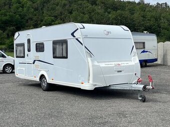 Karavan TEC Travel King 490, předstan, královská postel
