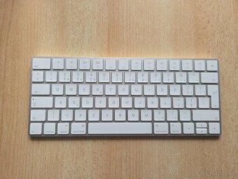 Apple Magic Keyboard Gen 1 bílá CZ - 1