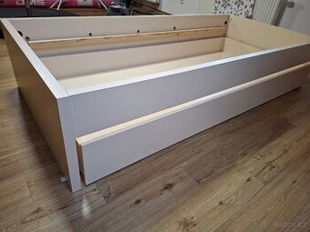 Prodám postel 200 x 90 x 42