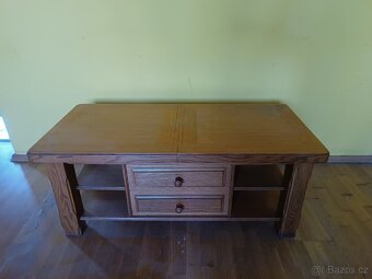 Konferenční stolek