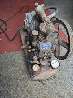 historický vzduchový kompresor