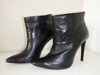 Kožené kotníkové polokozačky, vel. 39