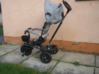 Šlapací dětská tříkolka - 1