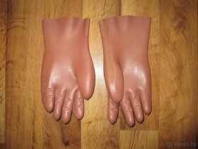 Zástěra, rukavice,kalhoty, tričko