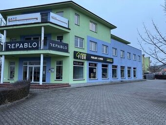 Samostatný prodejce podlah a dveří - showroom Interiéry FIOR