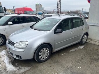 VW Golf 1.9TDi 77kw r.v.2007 NEPOJÍZDNÝ