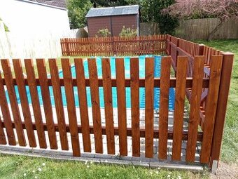 Stavby,  opravy a renovace dřevěných plotů