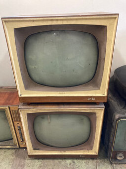 2x Televizor TESLA Carmen