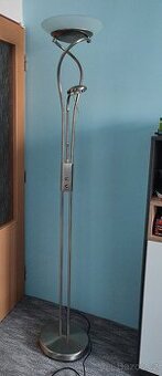 Stojací lampa