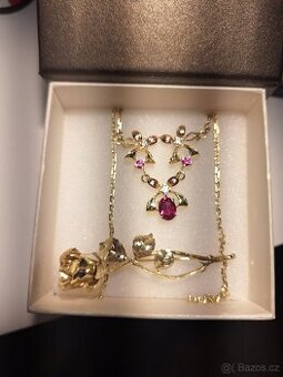 Koupím podobně zpracovaný zlatý nebo stříbrný šperk