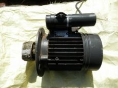 elektromotor 1f 1400ot přírubový různé