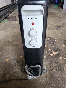 Olejový radiátor Sencor SOH 3313BK černý