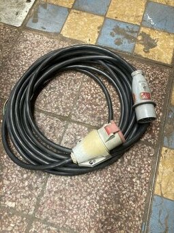 Prodlužovací kabel 32A