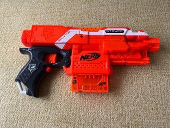 Automatická pistole pro děti NERF Stryfe Elite