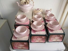 Růžový porcelán z Chodova