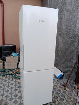 Lednice s mrazakem Bosch - 1