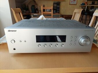 Prodám zesilovač Pioneer SX-10AE stříbrný, super stav