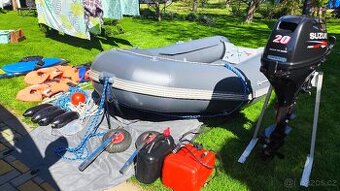 Člun Bush 400, motor Suzuki 20 HP