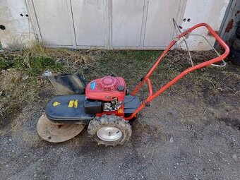 Bubnová sekačka Dakr (motor Honda)
