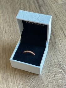 Prstýnek Pandora Rose gold se zirkony - 1