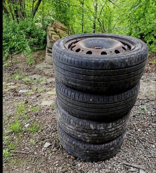 Škoda Fabia I, plechové disky 15" s letními pneu 195/50 R15
