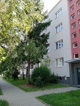 Prodej bytu v Kralupech - 1